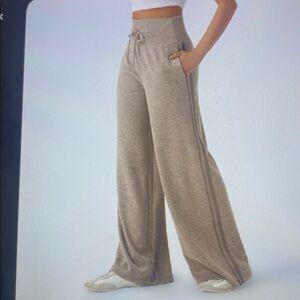 LARGE .   HALARA RIBBED TUMMY CONTROL WIDE LEG PANTS
